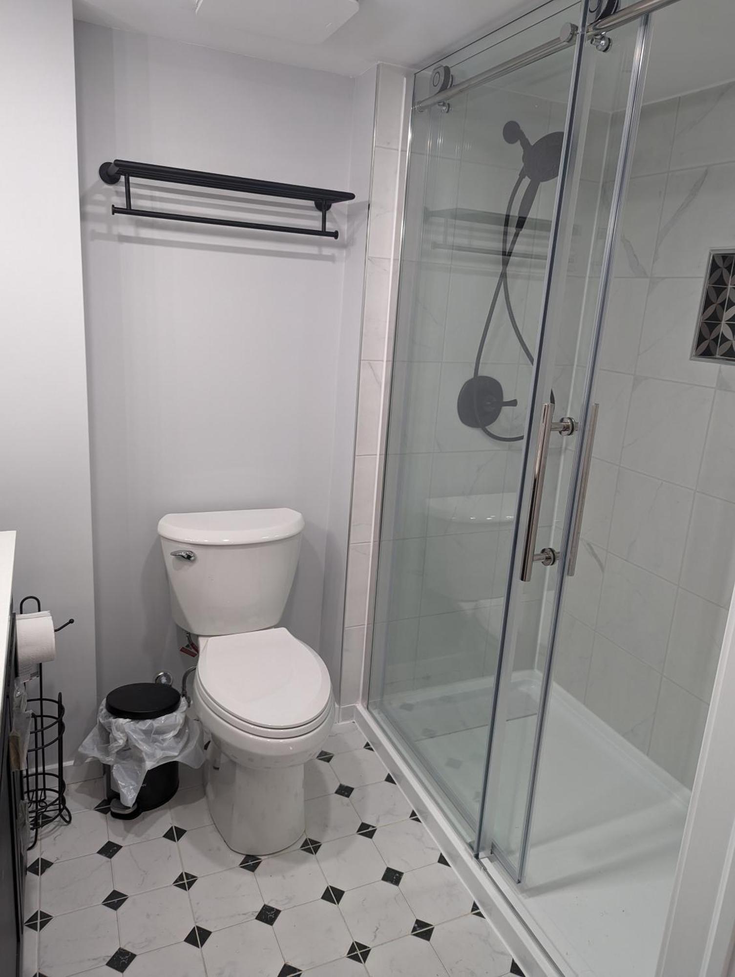 Вилла Adorable 4 Bed,3 Bath House Кингстон Экстерьер фото